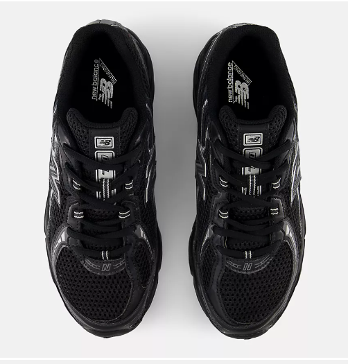 New Balance 740 Preto