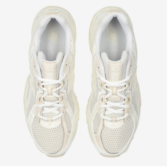 New Balance 740 Bege