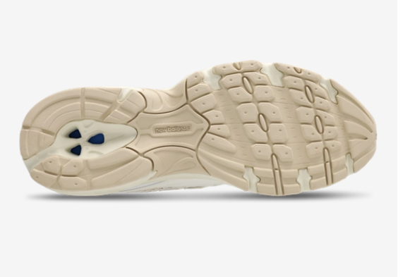 New Balance 740 Bege